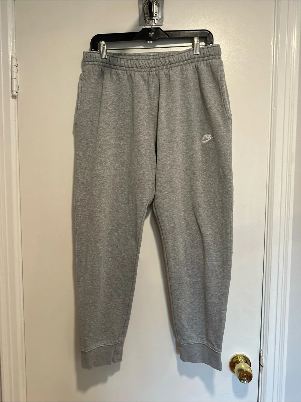 Nike Y2K Style Sz:L Sportswear Club Fleece Heather Gray sweatpants White Swoosh.